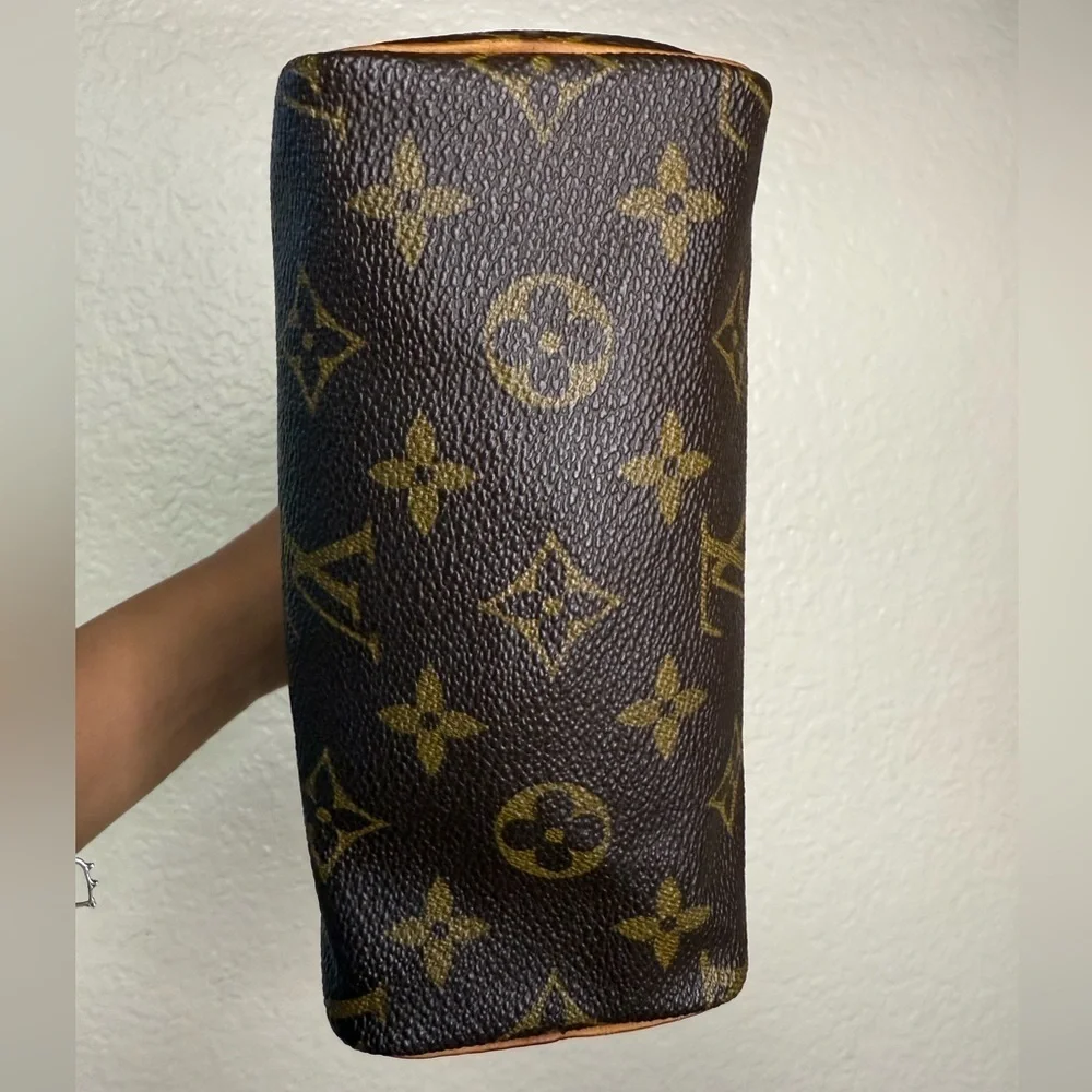 Louis Vuitton Monogram Mini Speedy - Picture 8 of 16